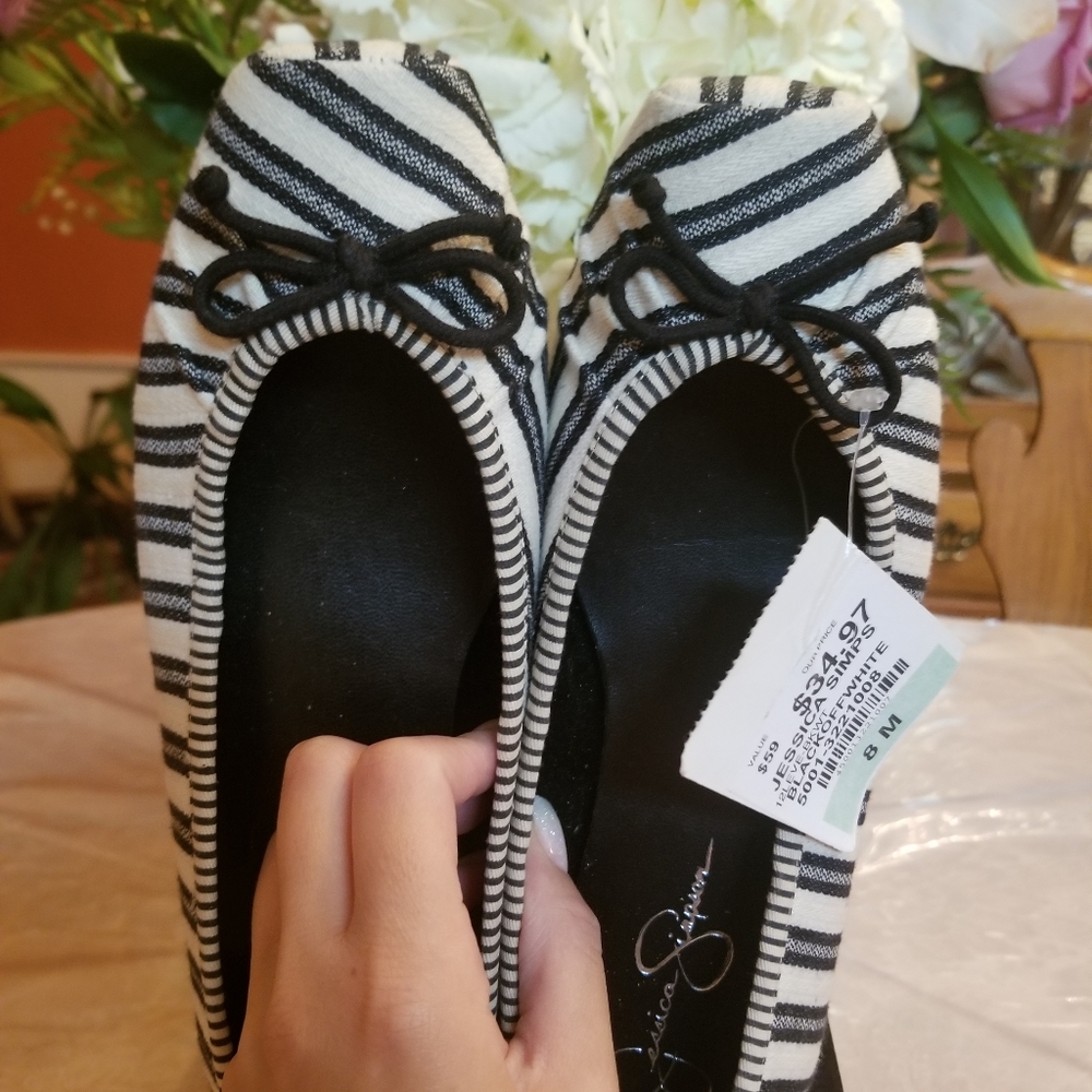 Jessica Simpson flats